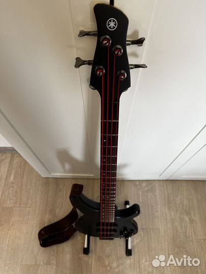 Бас гитара Yamaha trbx 504
