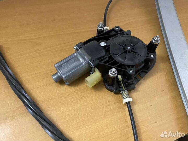 Стеклоподъемник LADA Vesta