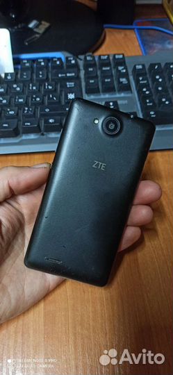 Телефон ZTE Blade GF3