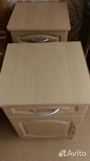 Тумба прикроватная