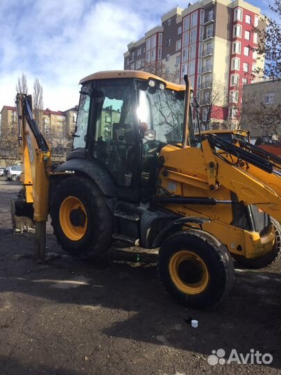 Экскаваторщик на экскаватор погрузчик jcb 3 cx