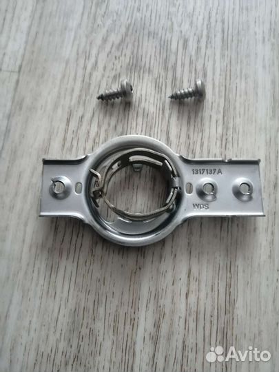 Крепеж выхлопной трубы webasto