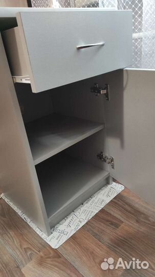 Стол маникюрный 120*50