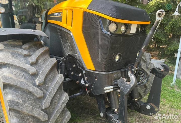 Трактор JCB Fastrac, 2016