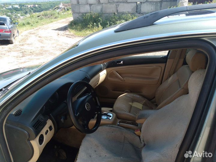 Volkswagen Passat, 2003