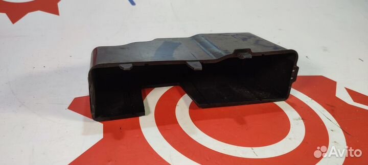 Крышка блока предохранителей Mazda 3 BK