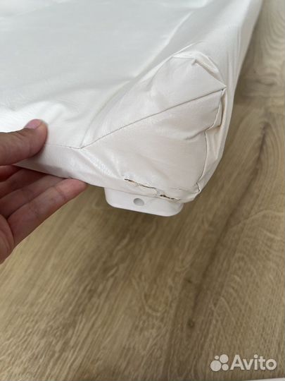 Пеленальная доска на кроватку