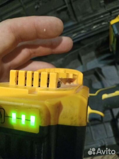 Шуруповерт dewalt dcd 708