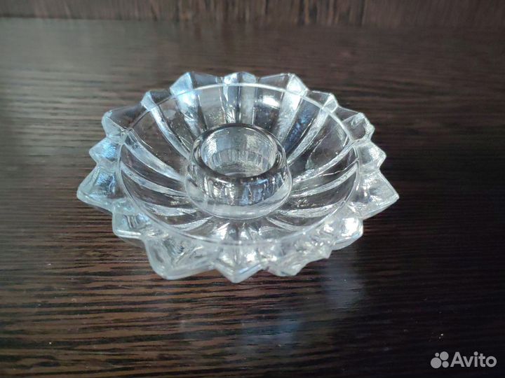 Стеклянные подсвечники