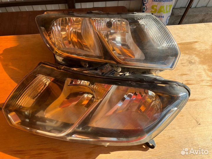 Фары на renault logan