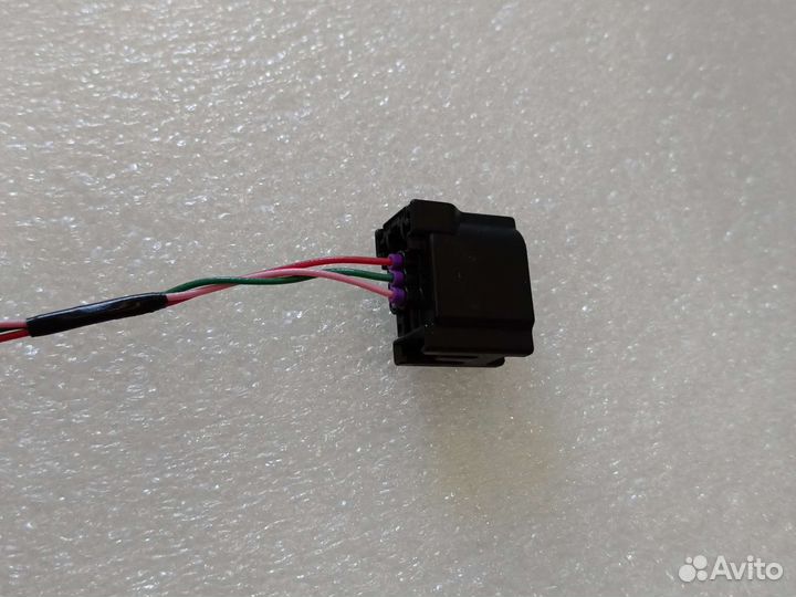 Фишка парктроника 3 пин Тойота Прадо,Lc 200