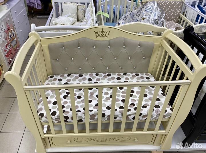 Детская кроватка