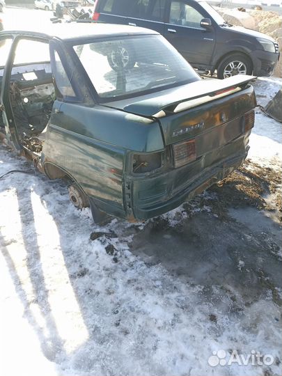 Крышка багажника 2115