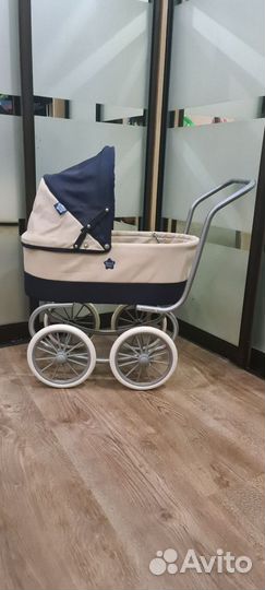 Коляска для кукол