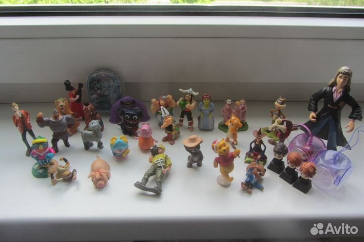 Киндер игрушки-мультфильмы,мини-штампы,фломастеры