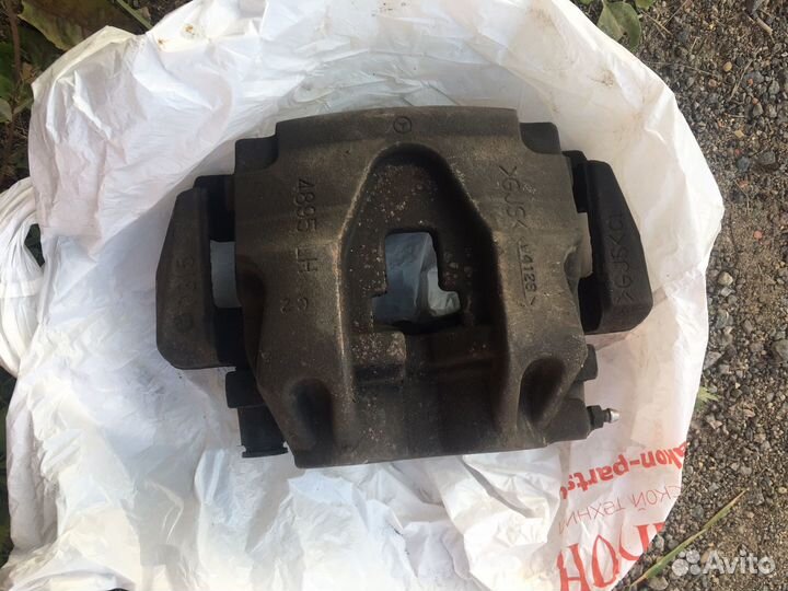 Суппорт передний mercedes ml w166