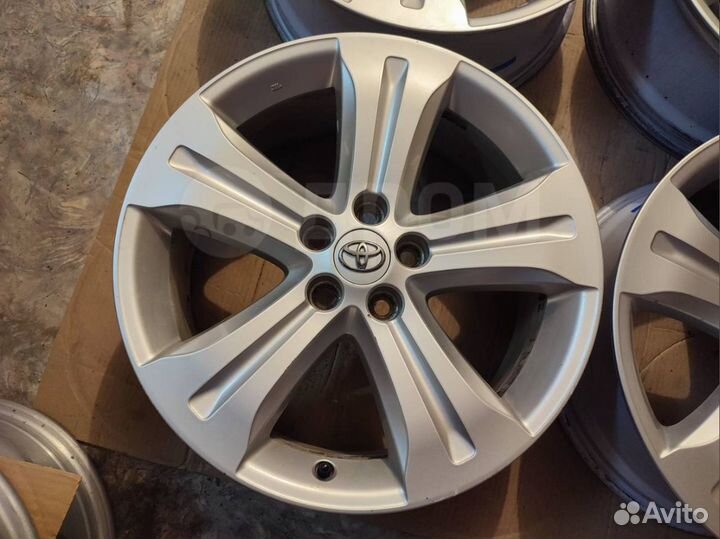 Диски Toyota R19 5x114,3 цо 60,1 мм. оригинал