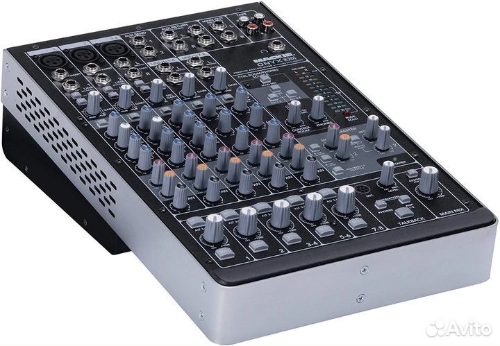 Микшерный пульт+аудио интерфейс Mackie Onyx 820i