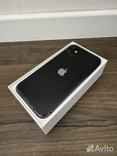 iPhone 11, 64 ГБ