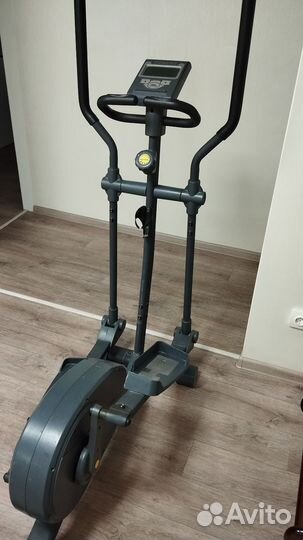 Эллиптический тренажер torneo