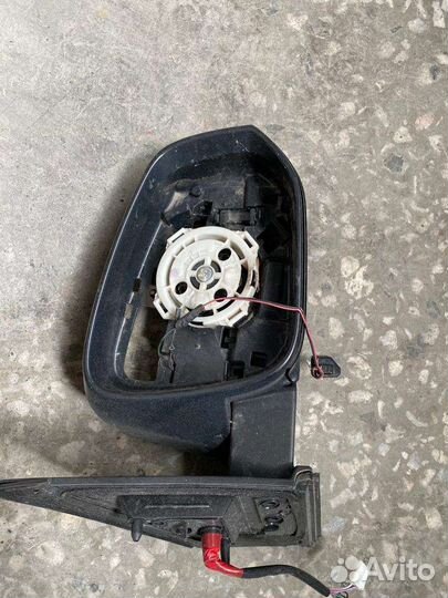 Зеркало правое toyota rav4 40