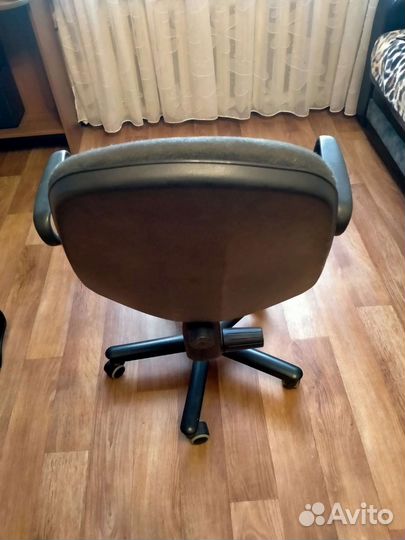 Компьютерное кресло