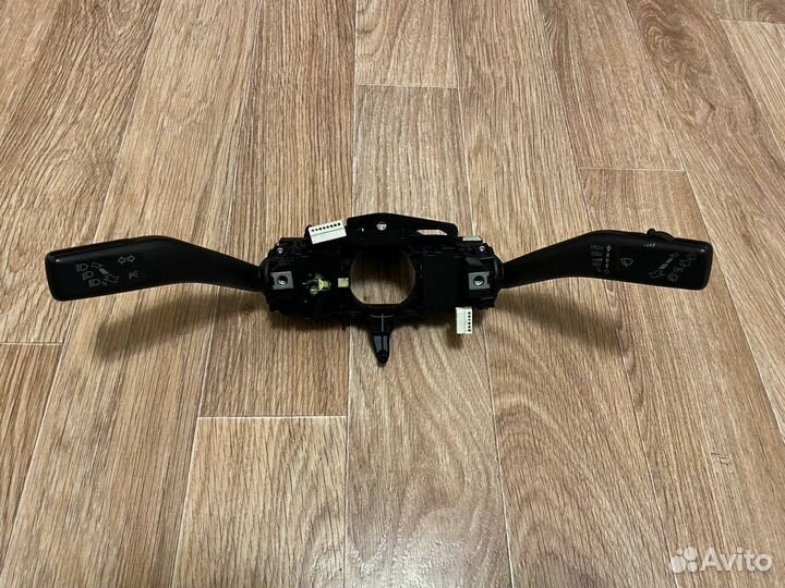 Cтрекоза, подрулевые переключатели рычажки Skoda