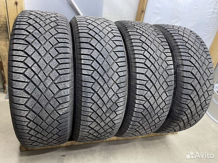 Continental ContiVikingContact 7 235/60 R18 107T