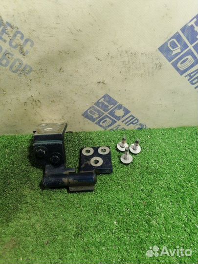 Петля двери задняя левая Citroen Berlingo грузовой