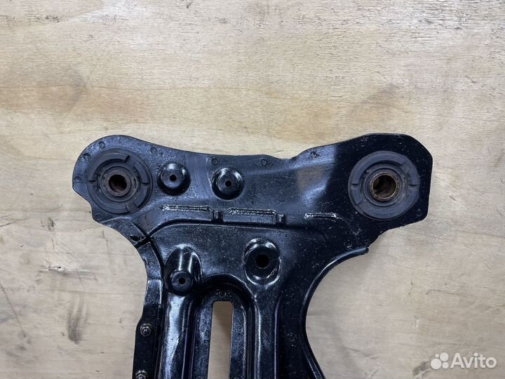 Подрамник балка задний toyota camry XV40 XV30 XV50