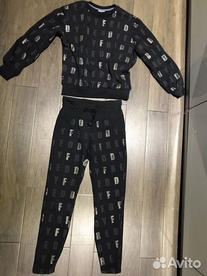 Спортивные костюмы, джинсы, кофта