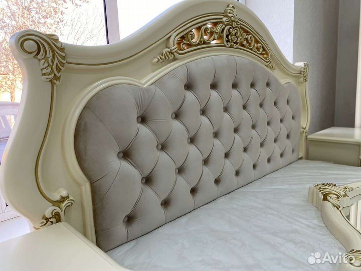 Спальный гарнитур