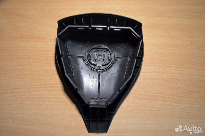 Крышка подушки безопасности Ниссан