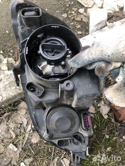 Фара правая Volkswagen Golf Plus