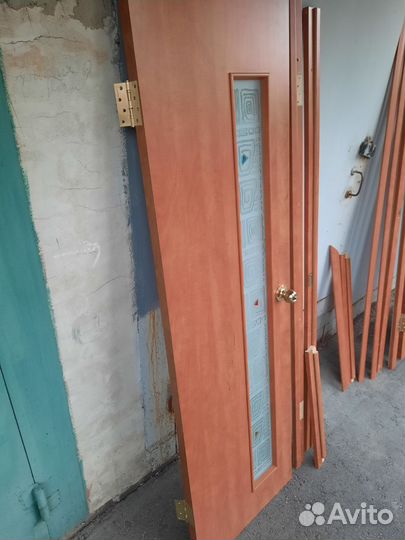 Двери межкомнатные деревянные с красивым стеклом