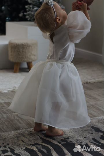 Платье нарядное шлейф на завязках размер 86-92