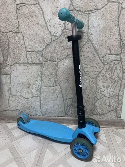 Самокат Lokky трехколесный