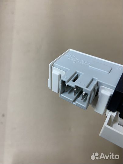 Блокировка люка (убл) от стиральной машины Bosch