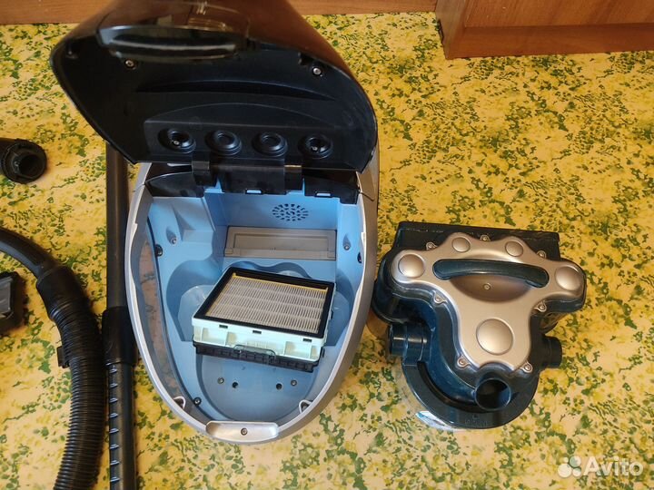 Пылесос с аквафильтром Samsung