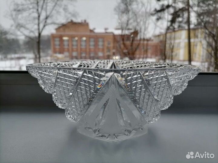 Ваза хрустальная