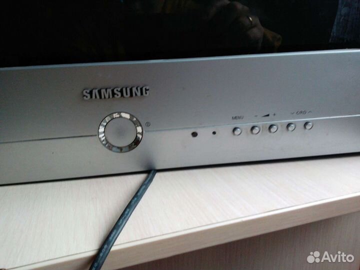 Телевизор samsung