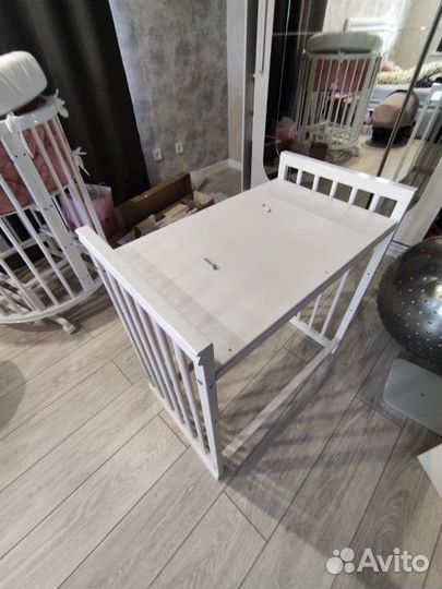 Детская кроватка с маятником трансформер