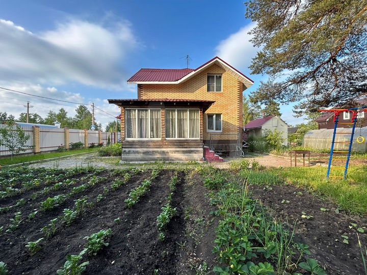 Дом 184 м² на участке 10 сот.