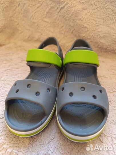 Сандалии crocs