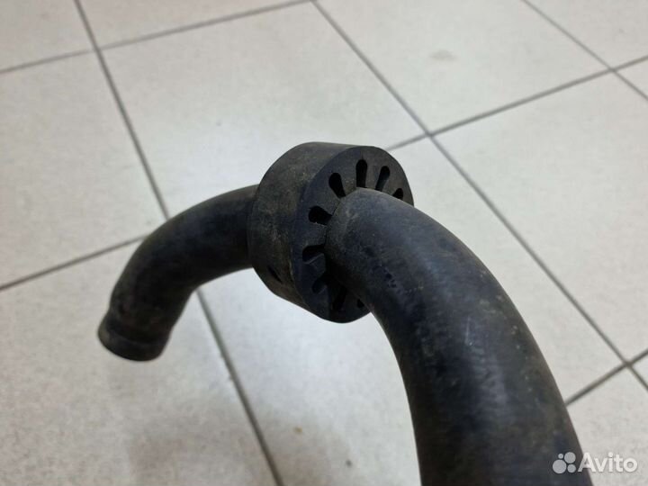 Патрубок радиатора Ауди 100/А6 С4 2.0 4A0121055E