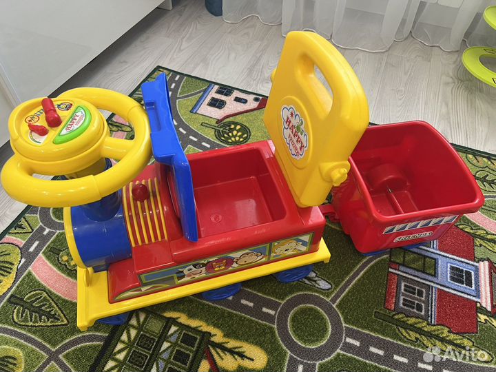 Машинка-каталка паровозик