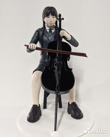 Фигурка Уэнздей