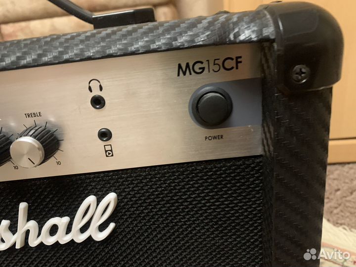 Электрогитара squier с комбиком Marshall MG15CF