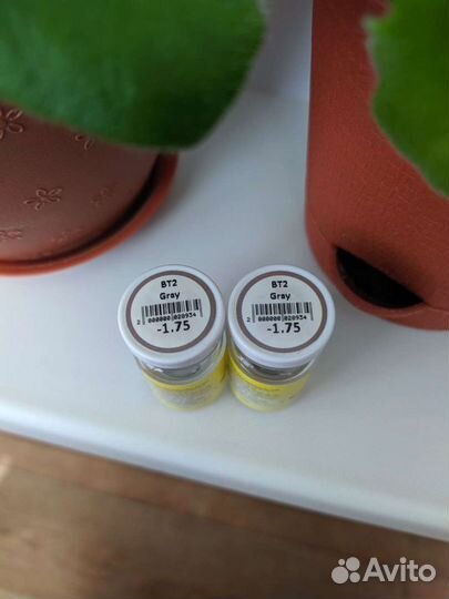 Цветные (серые)контактные линзы(1 пара в наличии)