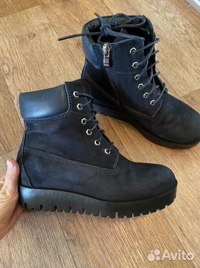 Ботинки женские